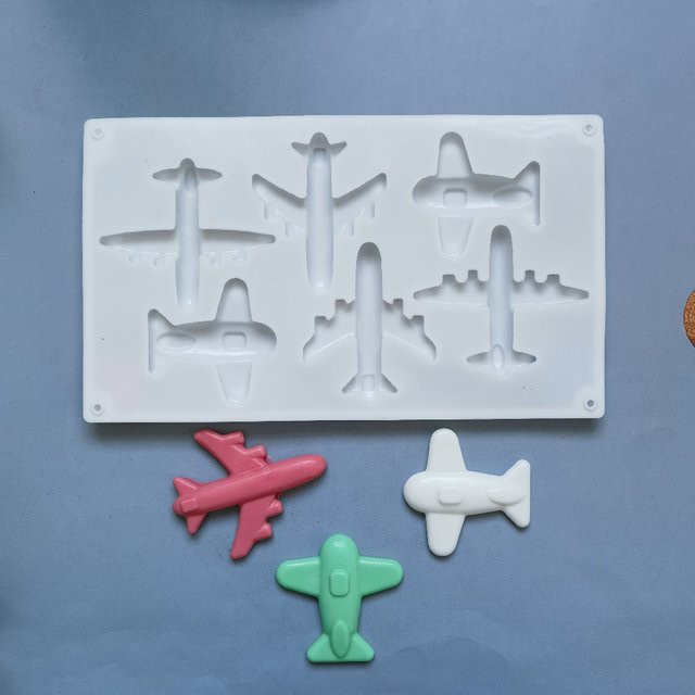 Silikonform Flugzeug für Epoxidharz, Schokolade, Pudding und Kuchen in Weiß - Bild 1