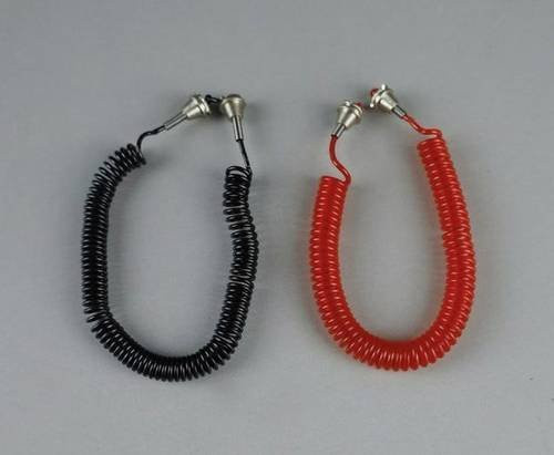 Thicon Models 50179 Druckluft-Kabel im 1:14 Maßstab aus Messing in Rot und Schwarz, 1 Paar - Bild 1