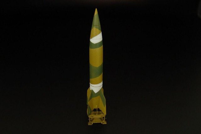 Brengun German rocket V-2 - A4, Weltraum, 1:144, Gelb - Bild 1