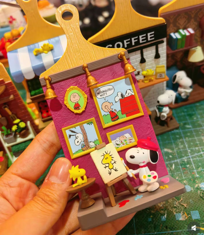Re-Ment Peanuts Snoopy Miniatur-Szenen Blindbox mit Wandbehang und Schneidebrett-Anhänger in Multicolor - Bild 3