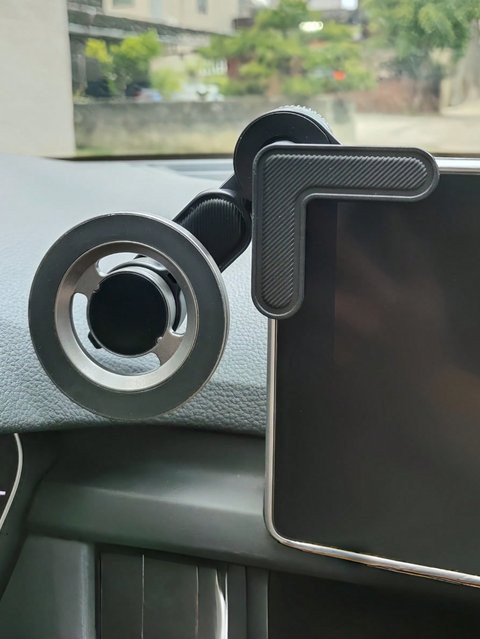 Magnetische Autotelefonhalterung in Schwarz mit 360 Grad drehbarem Arm für universelle Nutzung - Bild 1