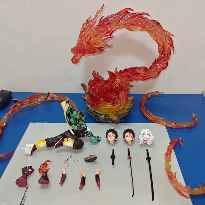 Bandai Demon Slayer Tanjiro Kamado Action Figur mit Feuer Drache Motiv in Multicolor, Höhe: 22,0 cm - Bild 4