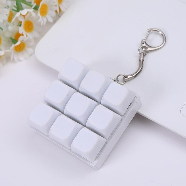 Binchi Outdoor Product Tastatur Fidget Toy Schlüsselanhänger, 3x3 Push Pop Blasen, Sensorisches Spielzeug - Bild 1