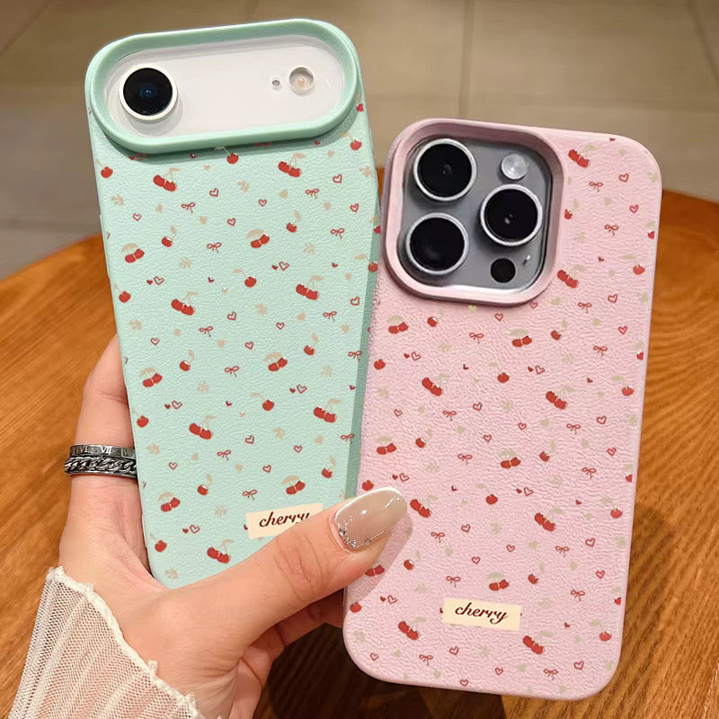 Little Cherry Handyhülle in Schwarz mit Lederstruktur aus TPU und Silikon für iPhone 17 16 15 14 13 12 Pro Max und weitere Modelle, stoßfeste Abdeckung - Bild 1
