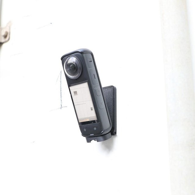 Insta360 Magnetische Halterung Basis mit 1/4 Schraube für X5 X4 X3 in Schwarz - Bild 1