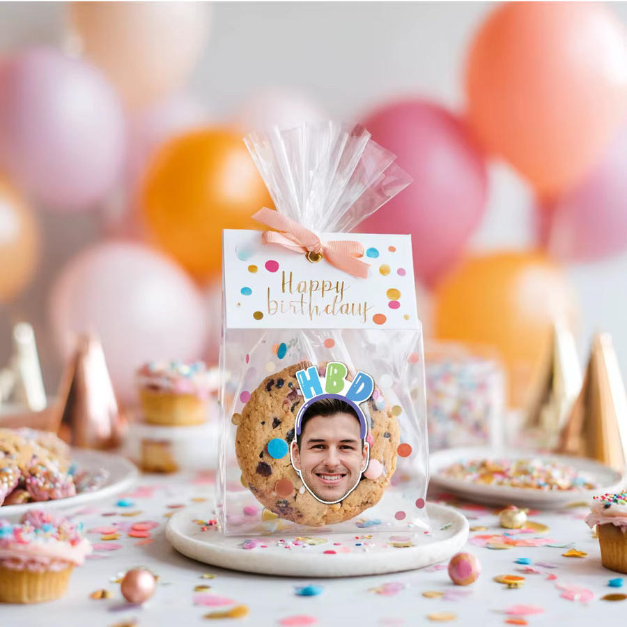 Cyuan Happy Birthday Party-Dekorationsset mit personalisiertem Gesichtsfoto, Banner, Aufklebern, Kuchendekoration und Strohhalmen, Mehrfarbig - Bild 2