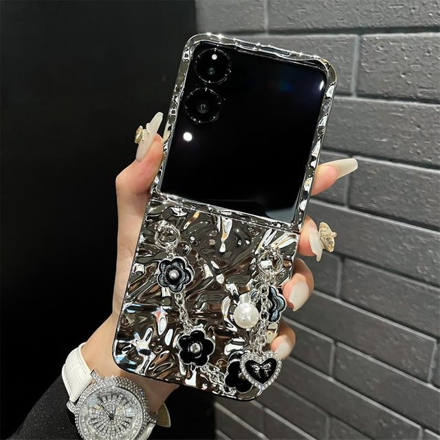 Xiaomi Mix Flip Handyhülle mit Knitterblumen-Design und Liebeskette in Grau - Bild 1