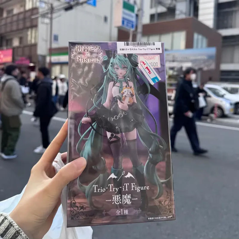 Bandai Hatsune Miku Anime-Figur Little Devil Raccoon in stehender Position, mehrfarbige PVC-Actionfigur aus Kunststoff für Sammler und zur Dekoration - Bild 5