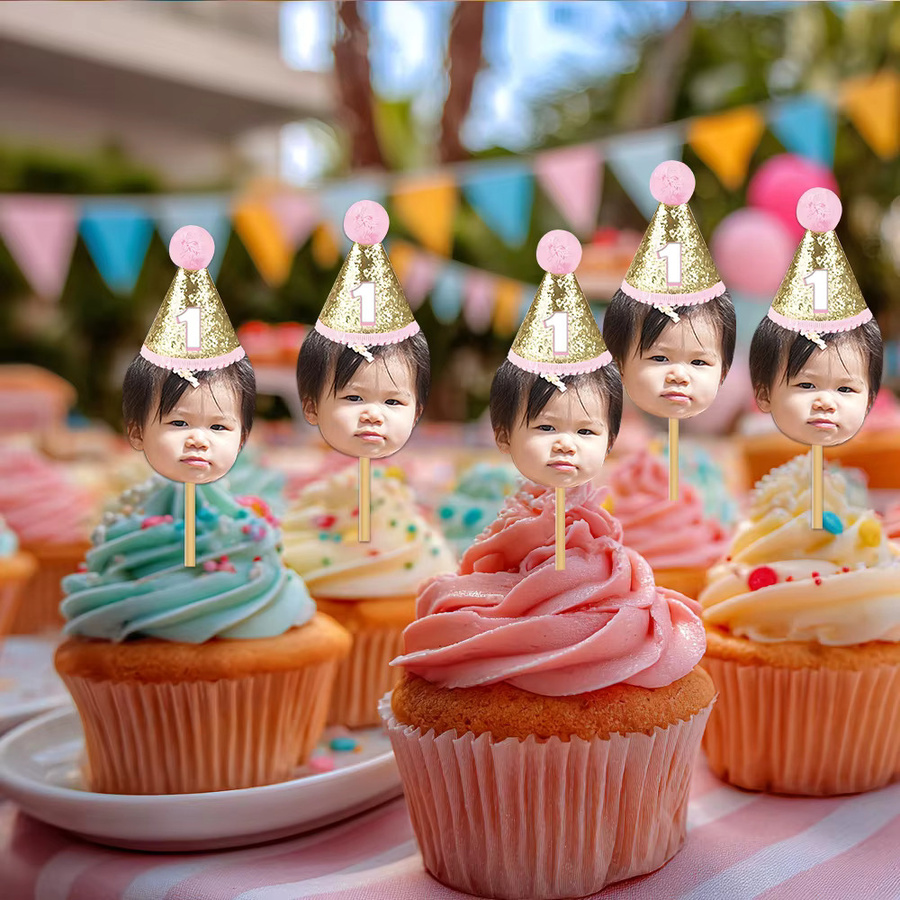 WEIGAO Personalisierte Geburtstagsparty Dekoration mit Foto für Kinder, Set aus Hut, Banner, Cupcake Topper, Aufklebern und Strohhalmen - Bild 4