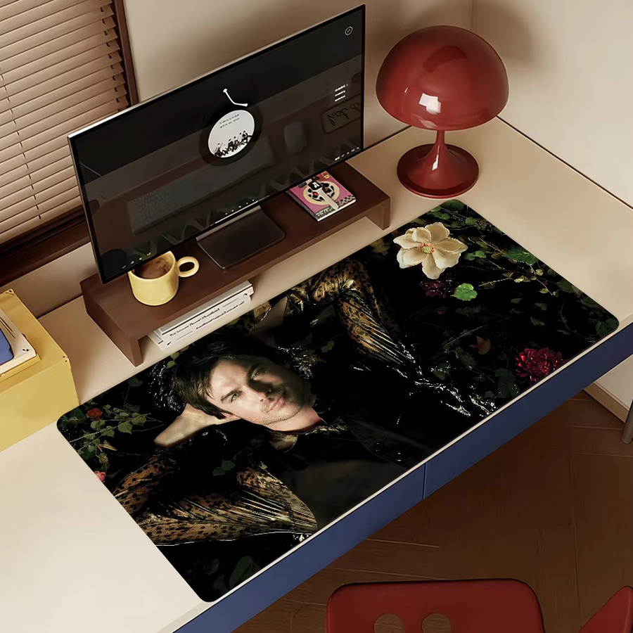 Damon Salvatore Vampire Diaries XXL Mauspad als rutschfeste Schreibtischunterlage in Multicolour für PC und Laptop - Bild 4