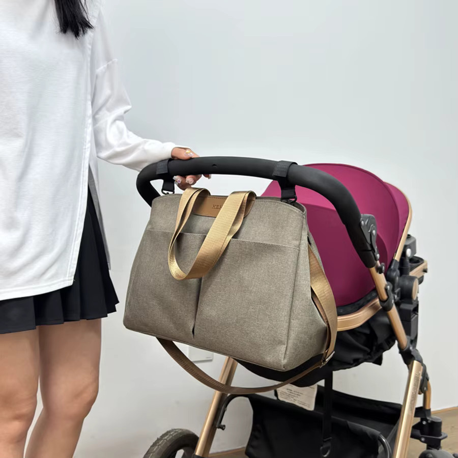 Mommy Bag Multifunktionale Wickeltasche für Mütter inklusive Babyunterlage und Kinderwagenbefestigung - Bild 2