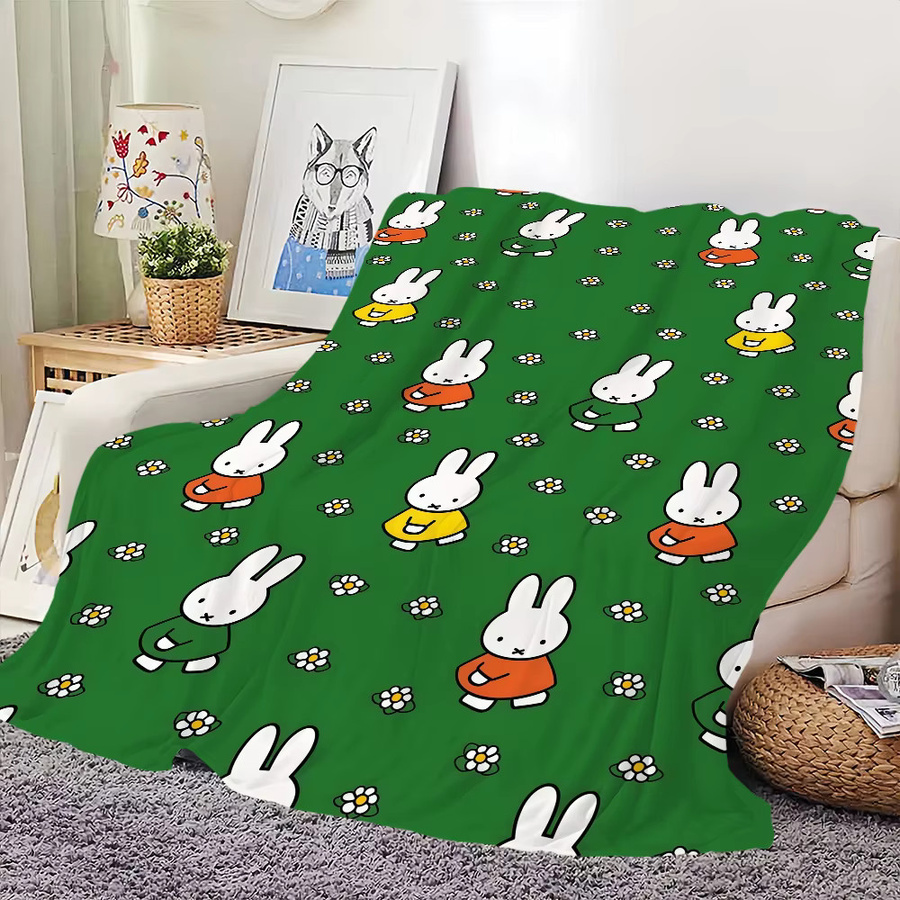 Weiche Miffy Überwurfdecke in Grün für Kinder und Zuhause - Bild 2