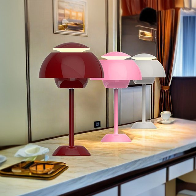 Wiederaufladbare Tischlampe von lyfs in Blütenknospe-Design mit 3-Gang-Einstellung aus Legierung und ABS für Innenbeleuchtung und Heimdekoration - Bild 1