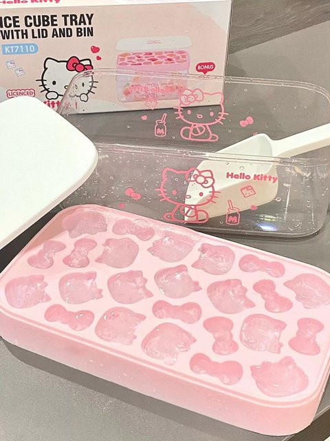 Sanrio Hello Kitty Eiswürfelform aus Silikon mit Deckel in Pink - Bild 1