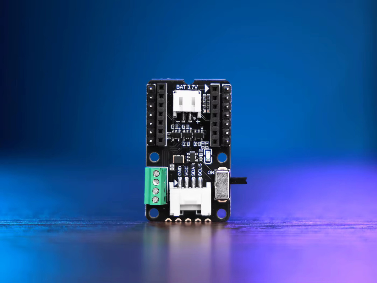 Seeed Studio COB-LED-Treiberplatine mit 7-Kanal-PMIC-Batteriemanagement und Grove I2C-Anschluss in Schwarz - Bild 2