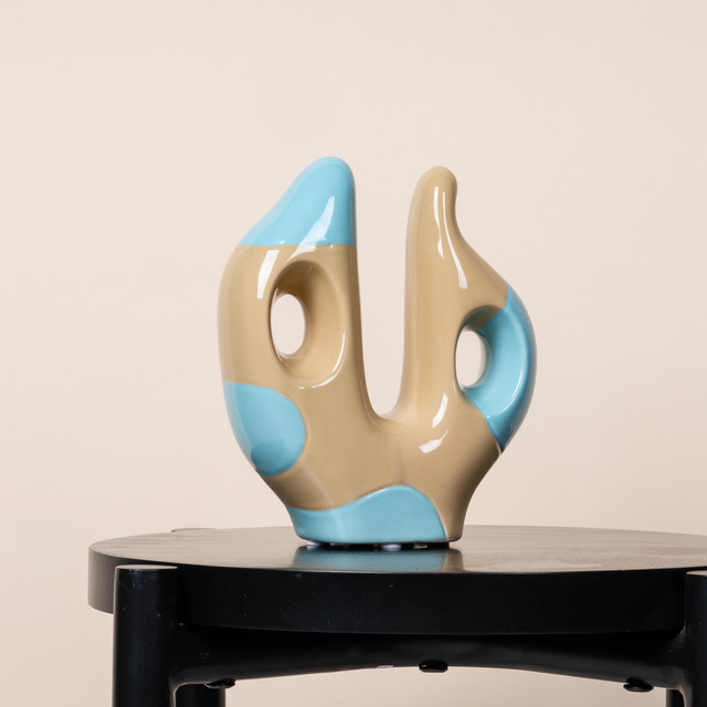 Abstrakte Keramik-Frühlingsdekoration von BLUME2000 in Blau und Beige für den Tisch - Bild 1
