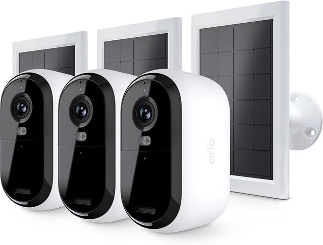 Arlo Essential 3 2K Sicherheitskamera Set mit 3 Kameras und 3 Solar Panels in Weiß - Bild 1