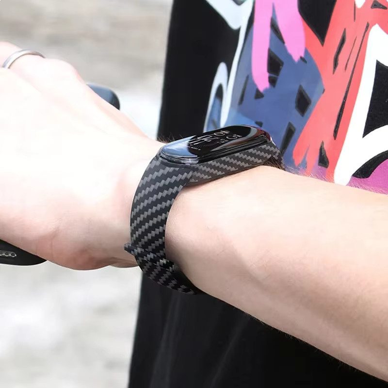 Xiaomi Mi Band 7 Smartwatch-Armband, Silikon, Schwarz, Unisex - Bild 4