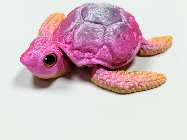 Fashnics Meeresschildkrötenmodell 3D-gedrucktes Fidget-Spielzeug rosa bunt - Bild 1