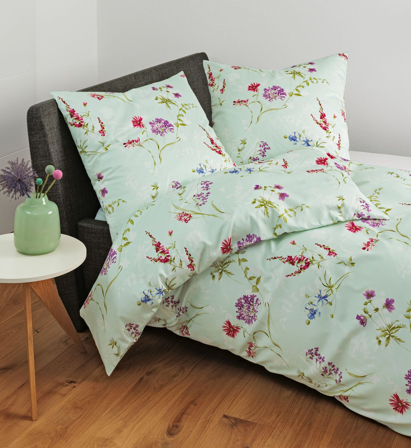 Janine Moments 98118 Mako-Satin Bettwäsche aus Baumwolle mit floralem Design in Grün, Blau und Violett - Bild 1