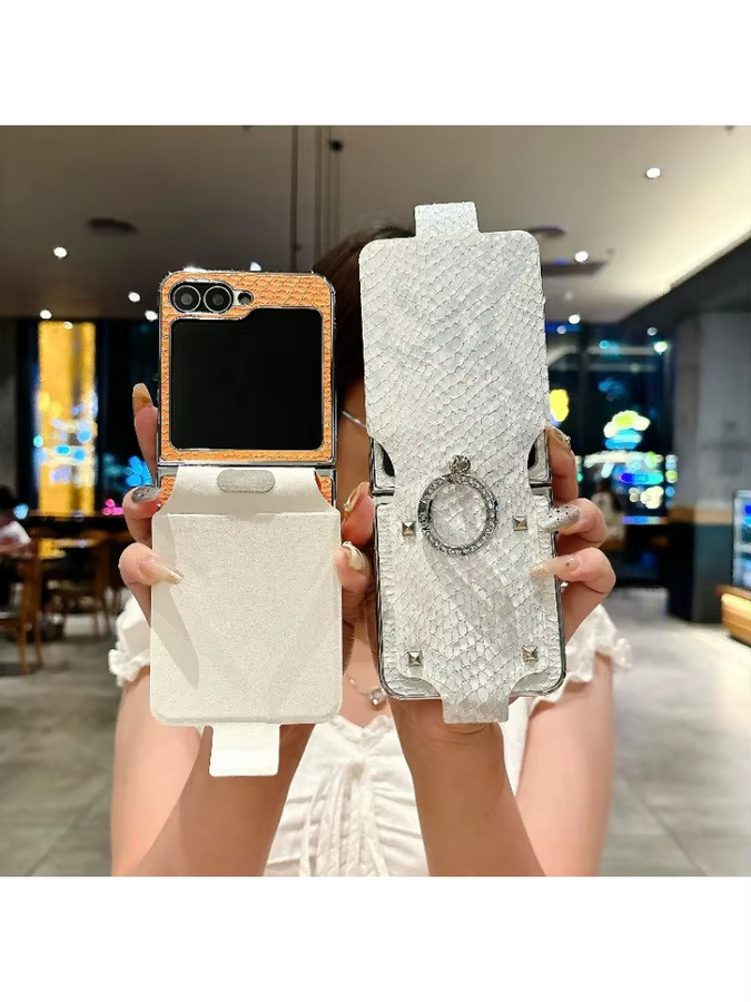 Schlangenhaut-Leder Handyhülle mit Glitzer-Diamant-Ringhalter für Samsung Galaxy Z Flip 7, 6, 5, 4, 3 5G in Blau - Bild 3