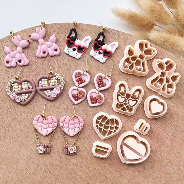 Ohrring-Ausstecher für Polymer Clay in Herzform mit Love and Care Schriftzug, Rosa, Kunststoff - Bild 1