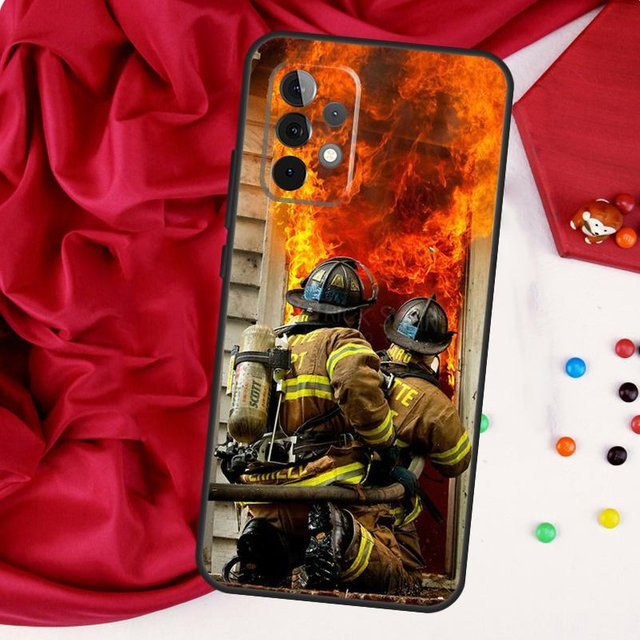 Samsung Galaxy Handyhülle mit Feuerwehrmann Motiv in Multicolor für verschiedene Samsung Galaxy Modelle wie A56 A36 A26 A16 A05 A06 A22 A32 A52 A54 A34 A14 A55 A15 A53 A33 A35 und A13 4G - Bild 1