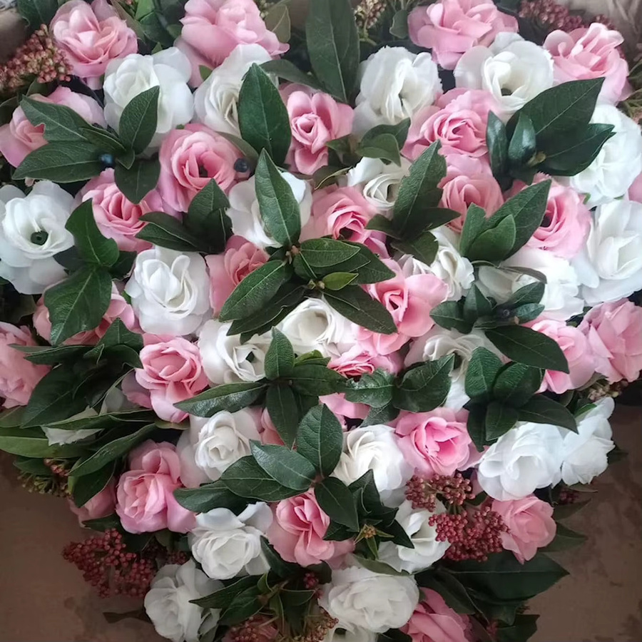 Künstliche Seidenrosen in Creme und Weiß für Brautsträuße, Hochzeiten und Dekorationen aus Polyester - Bild 2
