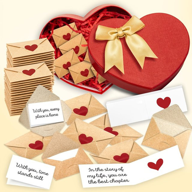 30 Stück Mini-Umschläge aus Kraftpapier in Braun mit Herz-Aufklebern für Hochzeiten und Valentinstag - Bild 1