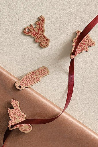 Jotex Christmas Etiketten 12er-Pack mit Nussknacker und Tieren in Rot und Braun - Bild 1
