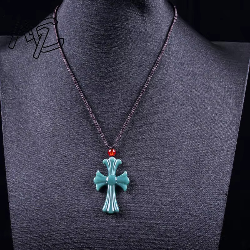 Halskette mit Smaragd-Jade Kreuz-Anhänger, Unisex - Bild 2