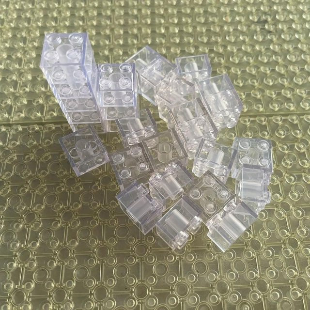 Yiran toy Transparenter Klarer Stein 2x2 Baustein, Zubehör, 20-teiliges Set, ab 6 Jahren - Bild 1
