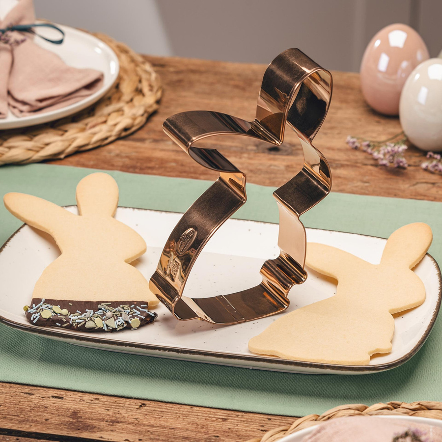 Dr. Oetker Riesen-Ausstecher Hase Vintage Oster Manufaktur aus Edelstahl in Gold - Bild 2