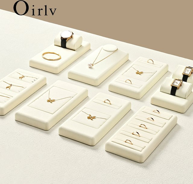 Oirlv Schmuck Display Organizer aus Mikrofaser in Beige für Ringe, Halsketten, Uhren, Ohrringe und Armbänder - Bild 1
