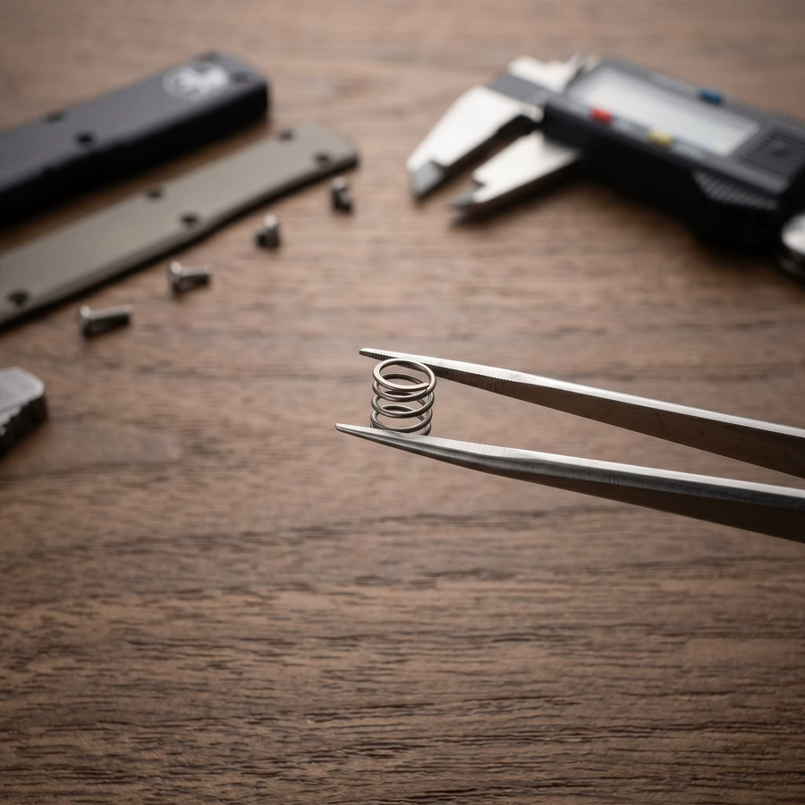 Microtech UTX-85 Druckknopf-Ersatzfeder für OTF Messer Reparaturzubehör in Silber - Bild 4