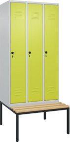 C+P Spind Classic PLUS Garderobenschrank mit Sitzbank, 3 Abteile, B/T/H: 212,0 x 90,0 x 81,5 cm, Farbe Buche, mit Sicherheits-Drehriegel und 4 Garderobenhaken - Bild 1