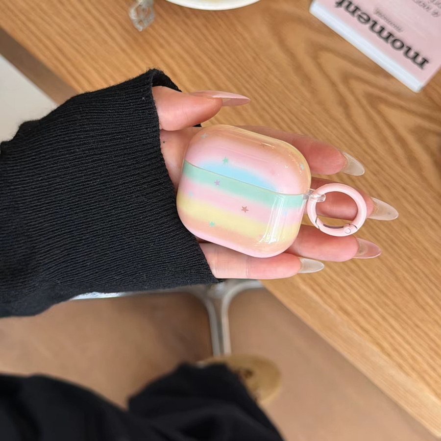 Apple AirPods Schutzhülle im Koreanischen Ins-Style mit Regenbogen-Streifen und Sternen Design in Multicolour inklusive Haken für AirPods 1, 2, 3, 4 und Pro 2/3 - Bild 3
