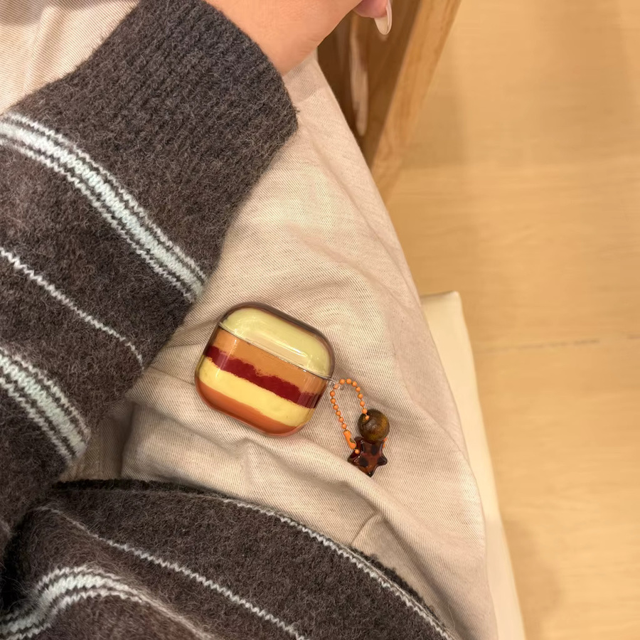 Apple Kopfhörer-Abdeckung für AirPods 1, 2, 3, 4, Pro 2 und Pro 3 mit Retro-Farbstreifen und Edelstein-Sternen-Anhänger in Multicolour - Bild 3