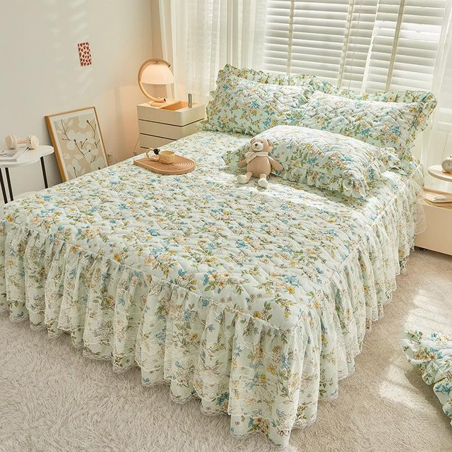 Dreiteiliges Bettwäsche-Set von Your Warm Home mit gestepptem Spannbettlaken und Tagesdecke aus Baumwollspitze im Prinzessinnen-Stil, Floral, Mehrfarbig, B/T: 120 x 200 cm - Bild 1