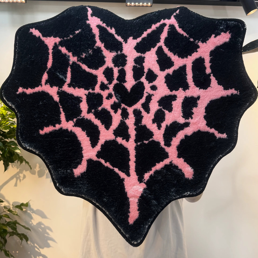 VIKAMA Teppich in Rosa mit Herz- und Spinnennetz-Design, moderner Polyester-Teppich für Schlafzimmer und Flur - Bild 2