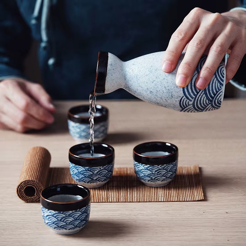 Vintage Keramik-Dekanter und Tassen-Set im japanischen Stil für Sake und Umeshu - Bild 2