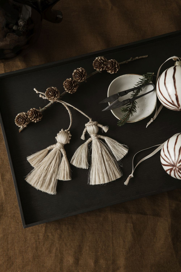Ferm Living Engelspaar Weihnachtsdeko in Beige aus Rattan und Textil - Bild 2