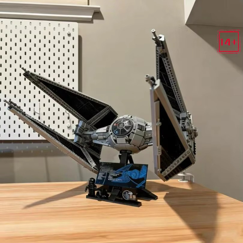 Hot Toys Star Wars Interceptor Starfighter, Modellbausatz, 1931 Teile, ab 14 Jahren - Bild 4