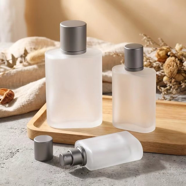 MUB Parfümflasche Mattglas, Nachfüllbarer Zerstäuber, Unisex - Bild 1