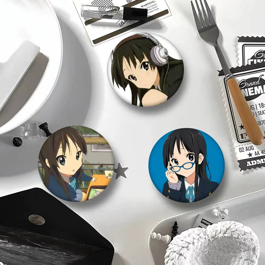 Brosche Akiyama Mio Anime-Charakter, Anstecknadel - Bild 4