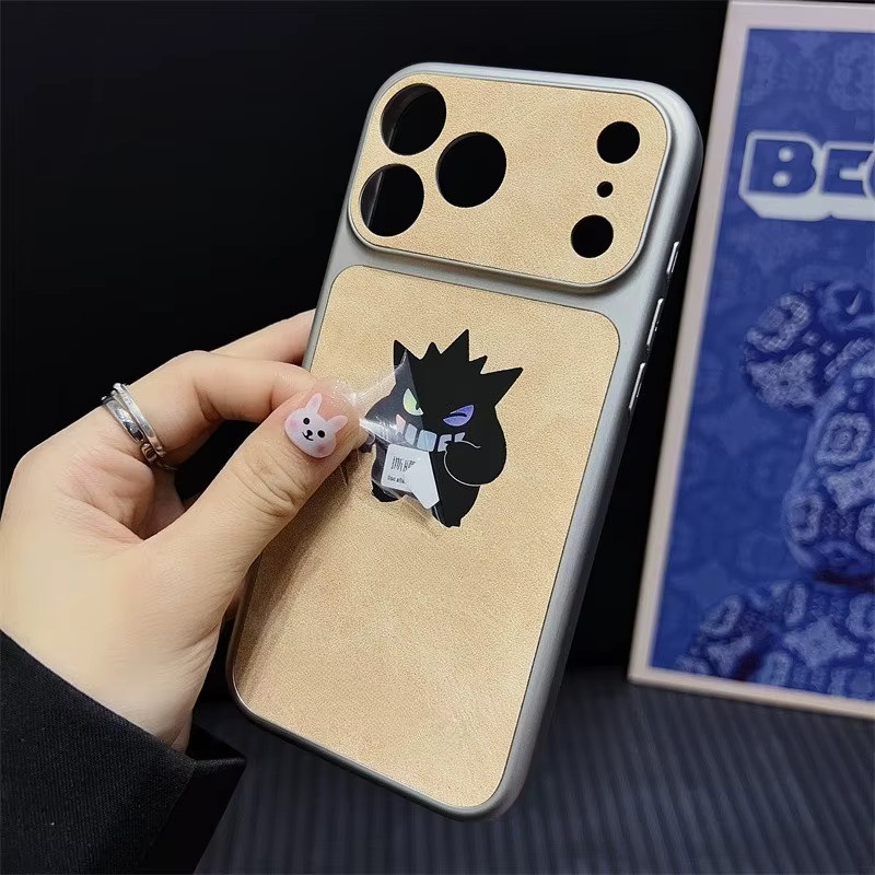 Stoßfeste iPhone Handyhülle mit Gengar Anime Cartoon Design in Laser Leder-Textur für Apple iPhone 17 16 15 14 13 12 11 Pro Max - Bild 3