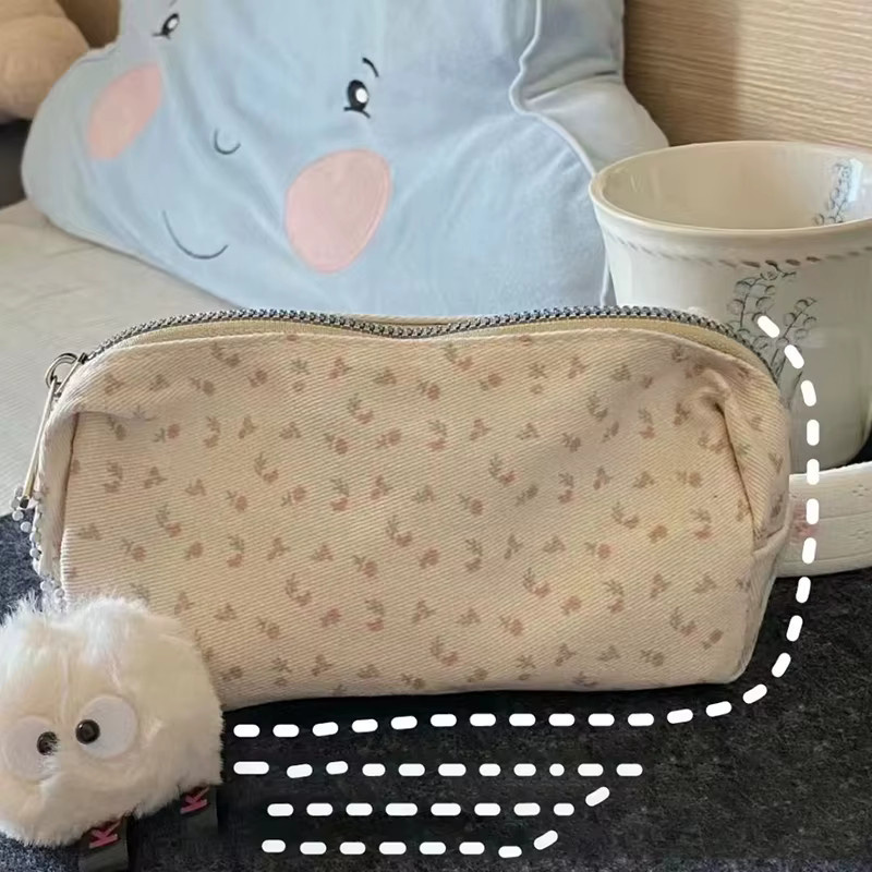 HUAHUA Stiftetui für Mädchen mit Cartoon-Blumendruck und großem Stauraum - Bild 3