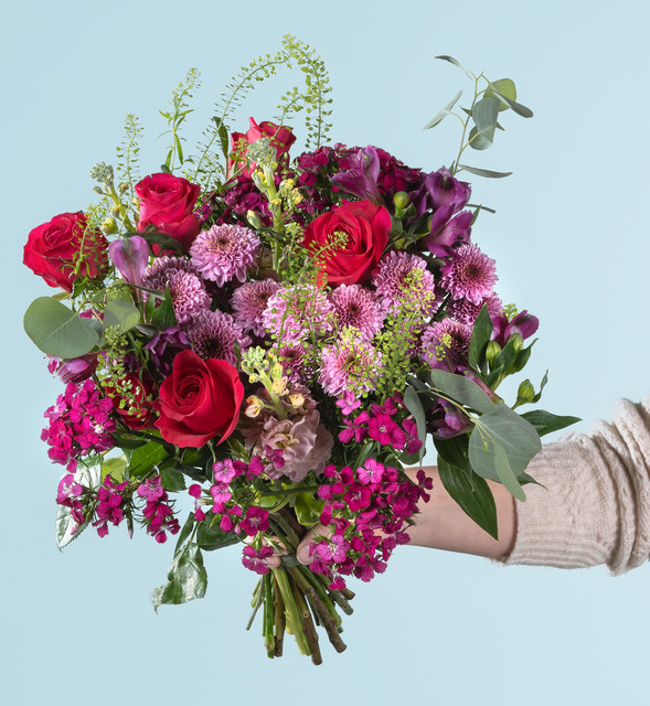 BLUME2000 Big Hug Bouquet multicolor Winter - Bild 1