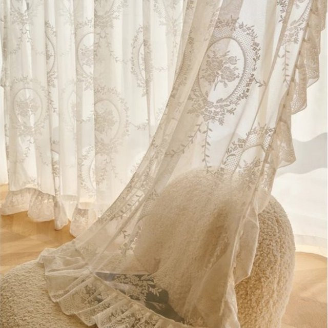 CENTURyMiG Französischer Spitzen-Gaze-Vorhang mit floralem Vintage-Design in Weiß oder Beige, transparent, Breite: 130 cm, Höhe: 100 cm - Bild 1
