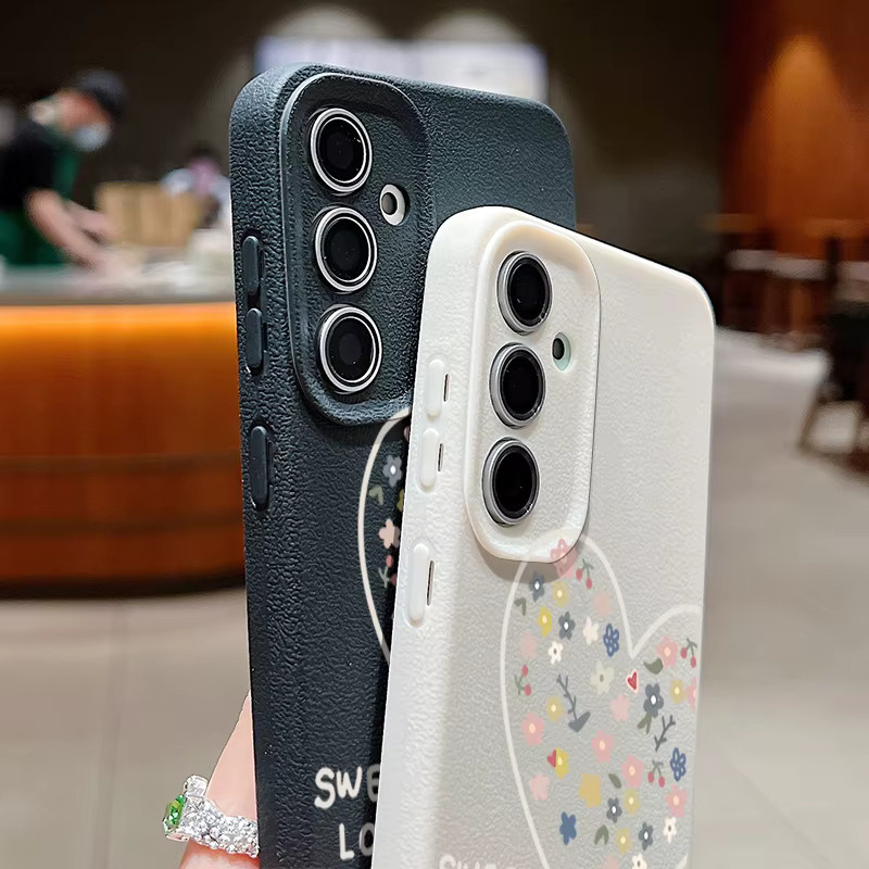 Samsung Handyhülle aus Silikon mit Herz-Blumen-Design in Blau für Galaxy S25 S24 S23 S22 Ultra Plus und weitere Modelle - Bild 3